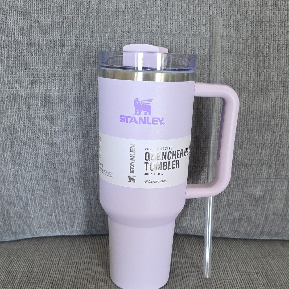 Stanley Pastel Purple Quencher H2.0 Tumbler NWT, 40oz.